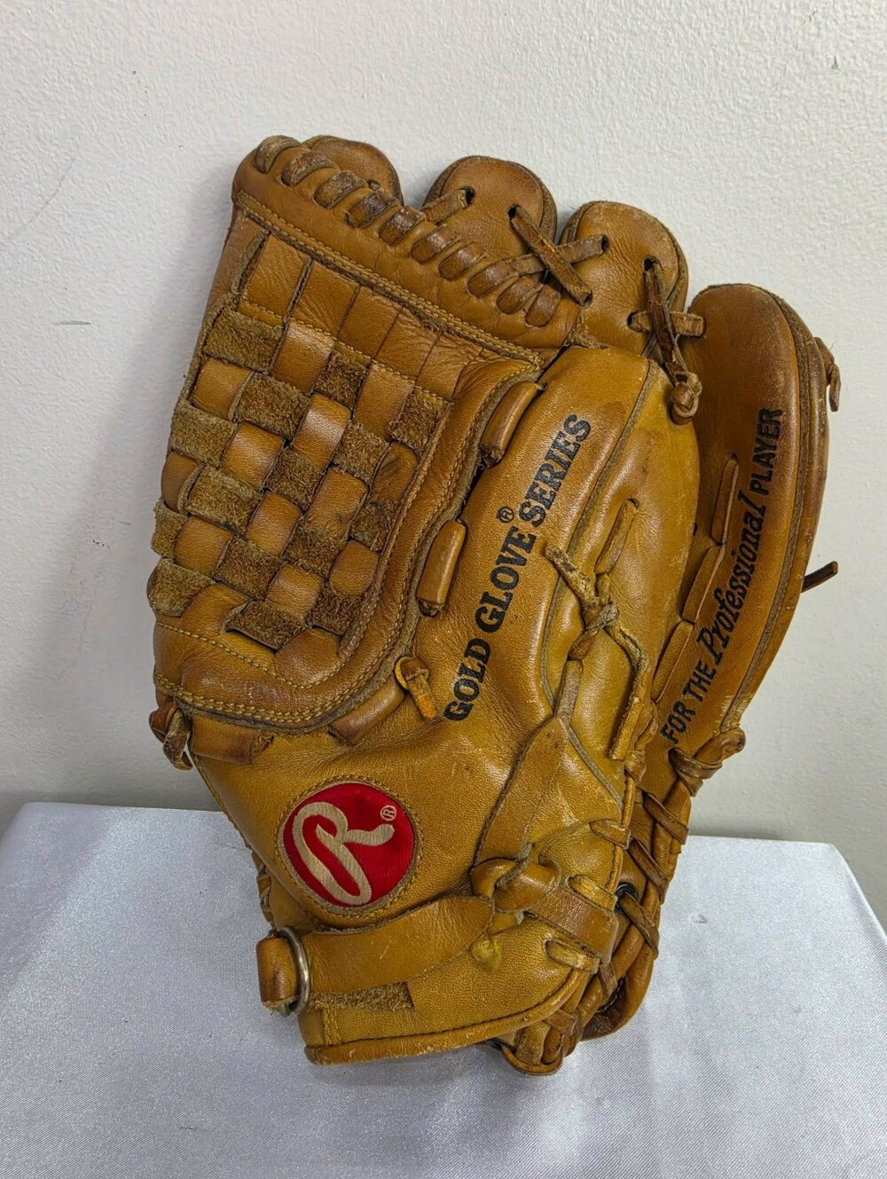 Rawlings Gold Glove Series Tan Leather Baseball Glove